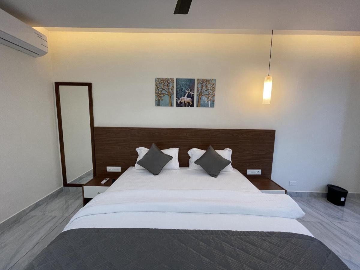 Miracle Hotel And Resorts Кожикоде Экстерьер фото