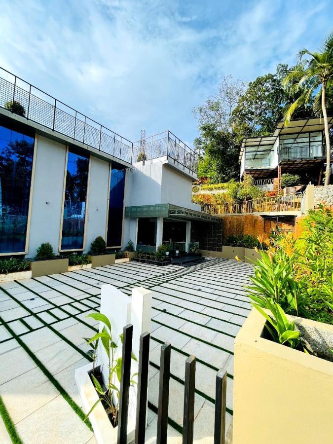 Miracle Hotel And Resorts Кожикоде Экстерьер фото