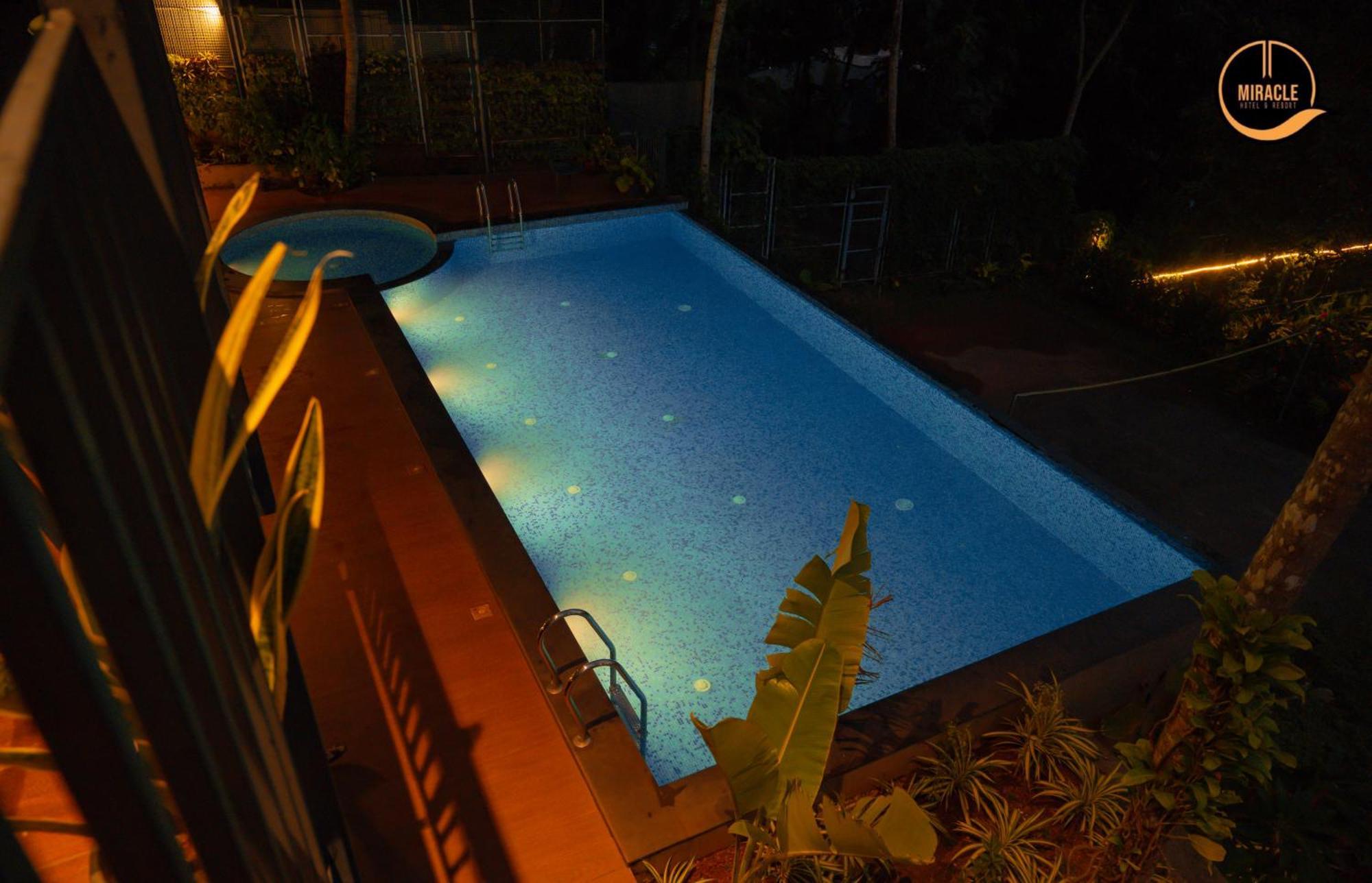Miracle Hotel And Resorts Кожикоде Экстерьер фото