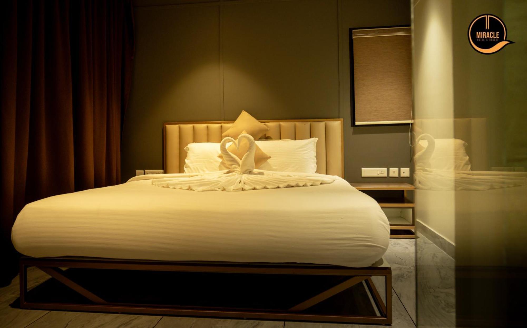 Miracle Hotel And Resorts Кожикоде Экстерьер фото