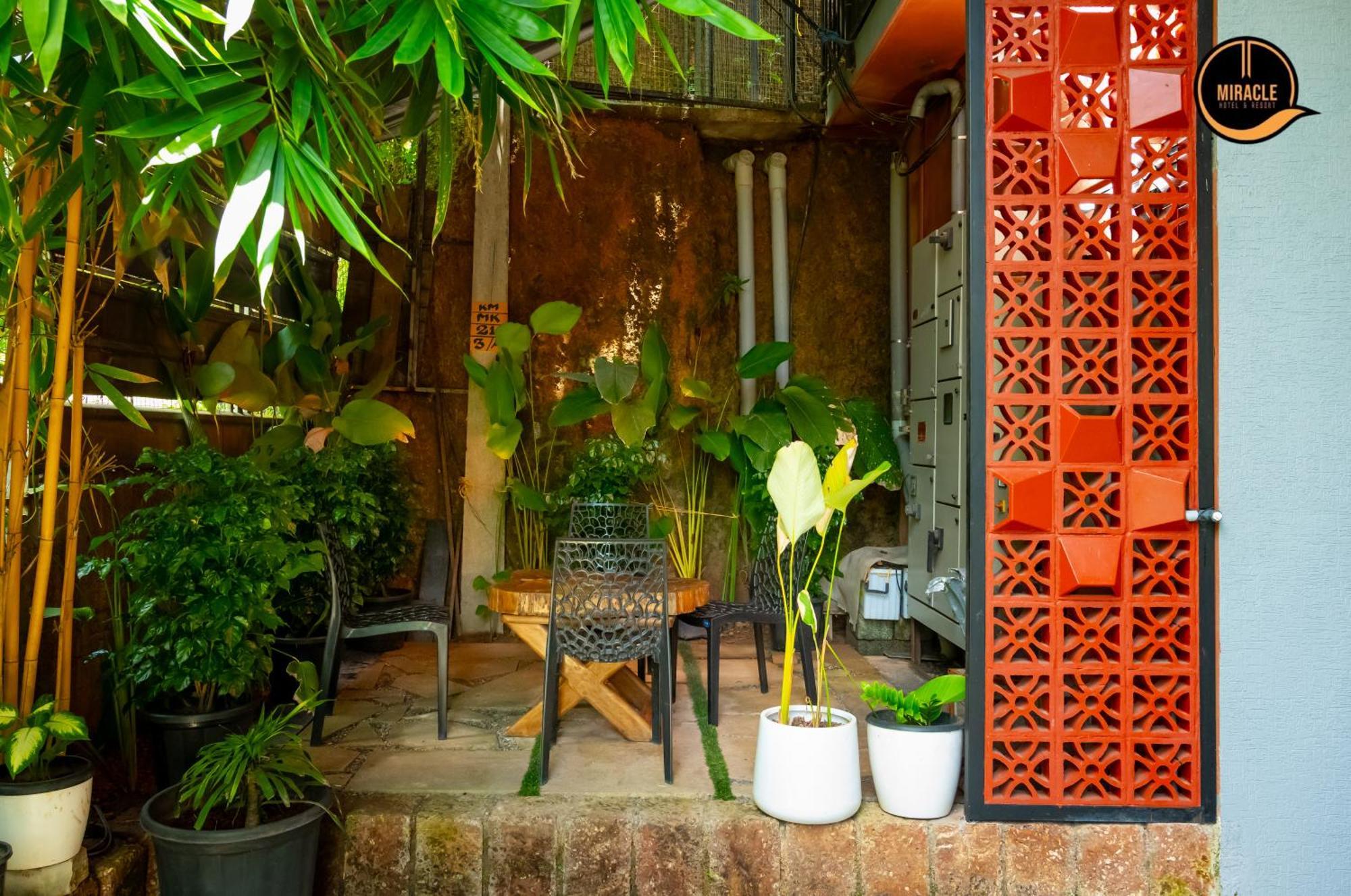 Miracle Hotel And Resorts Кожикоде Экстерьер фото