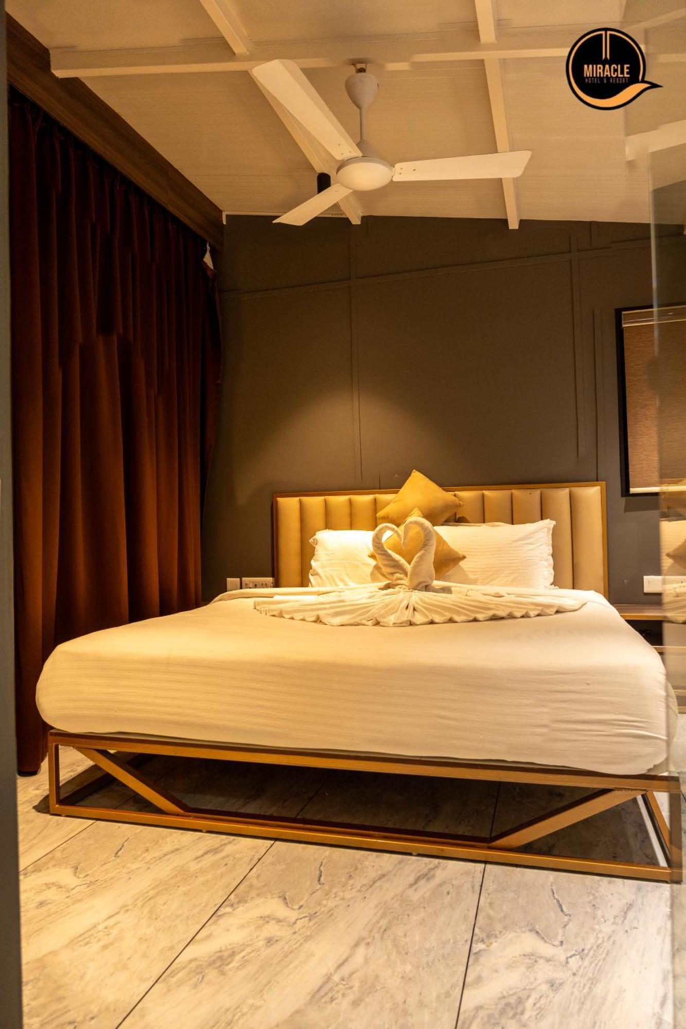 Miracle Hotel And Resorts Кожикоде Экстерьер фото